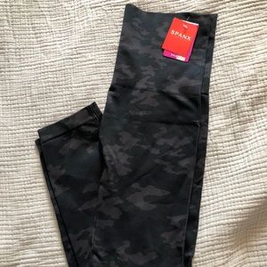 SPANX Seamless Leggings